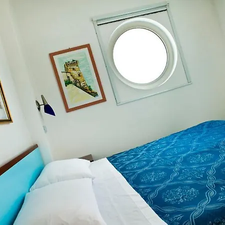 Oltremare Апарт-отель Сан-Бенедетто-дель-Тронто