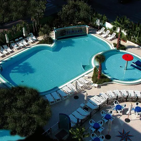 奥特雷马雷住宅酒店 圣贝内代托-德尔特龙托