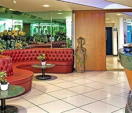 奥特雷马雷住宅酒店 公寓式酒店 圣贝内代托-德尔特龙托