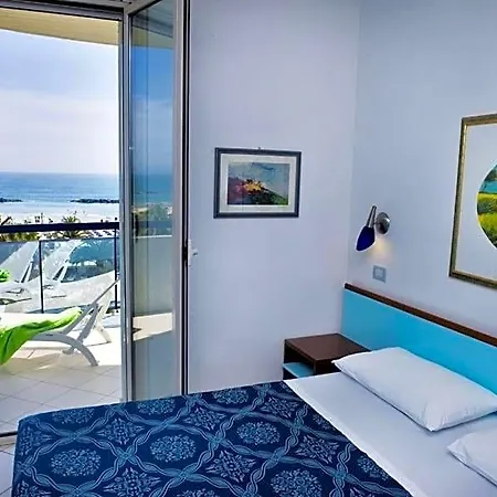 Oltremare Lägenhetshotell 4*
