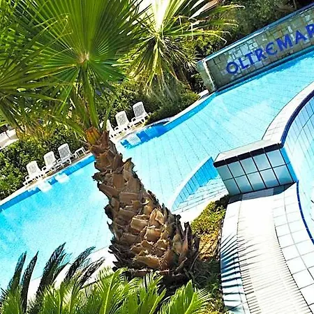 Oltremare Aparthotel 4*