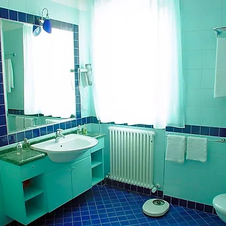 Oltremare Aparthotel 4*