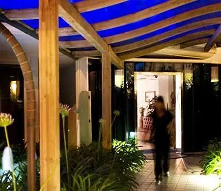 奥特雷马雷住宅酒店 4*